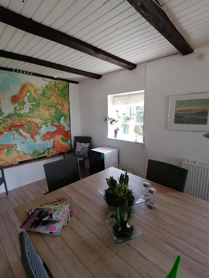 Byens Rareste B&B Harlev  Экстерьер фото